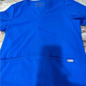 Medium blue Figs technical scrub top